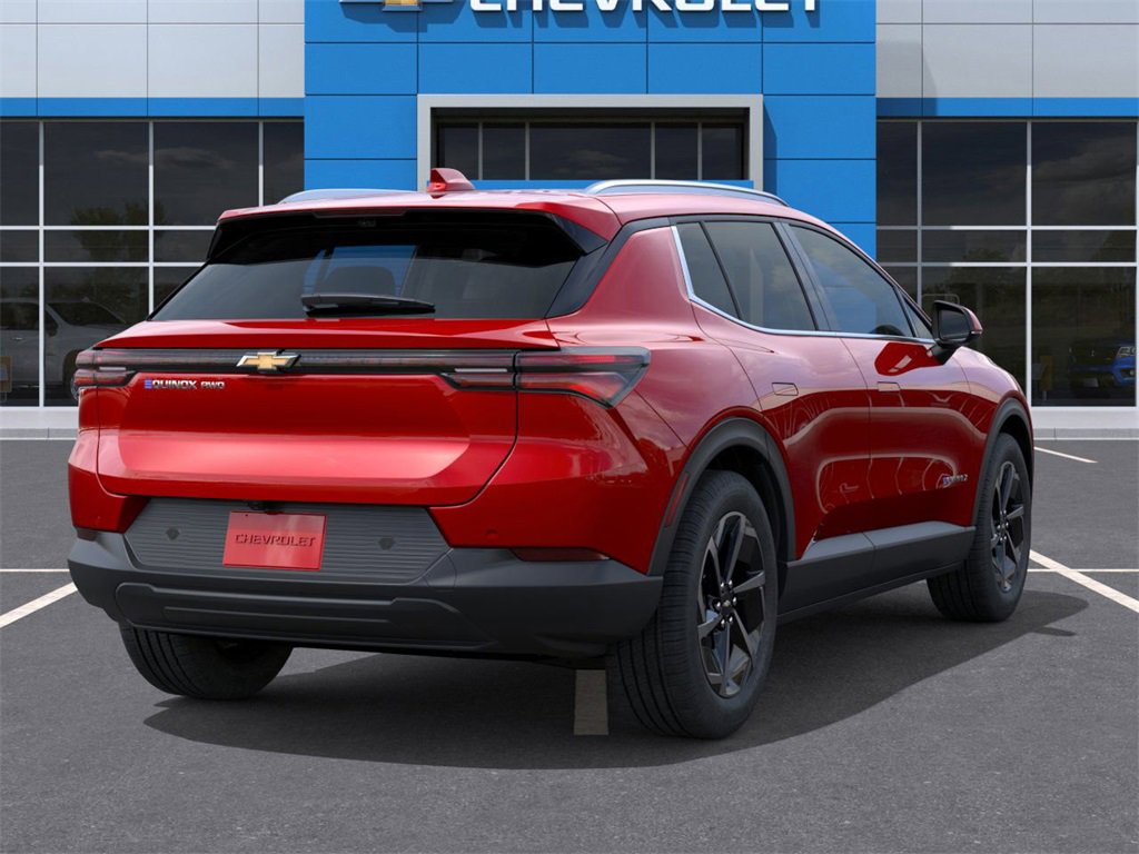 2026 Chevrolet Equinox LT photo 2