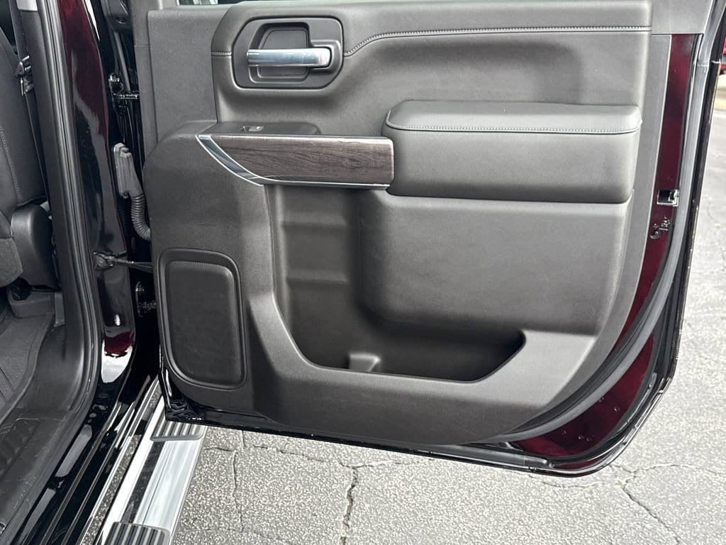 2022 Chevrolet Silverado 2500HD LTZ - Photo 17