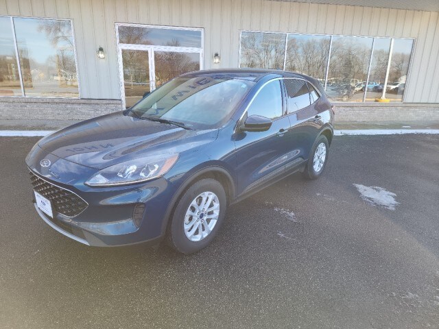 Used 2020 Ford Escape SE with VIN 1FMCU9G65LUC29945 for sale in Sauk Centre, Minnesota