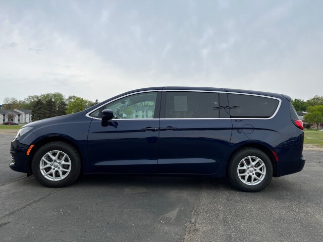 Used 2017 Chrysler Pacifica Touring with VIN 2C4RC1DG1HR831164 for sale in Sauk Centre, Minnesota