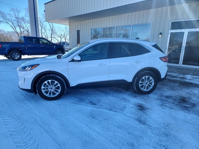 Used 2020 Ford Escape SE with VIN 1FMCU9G66LUB48341 for sale in Sauk Centre, Minnesota