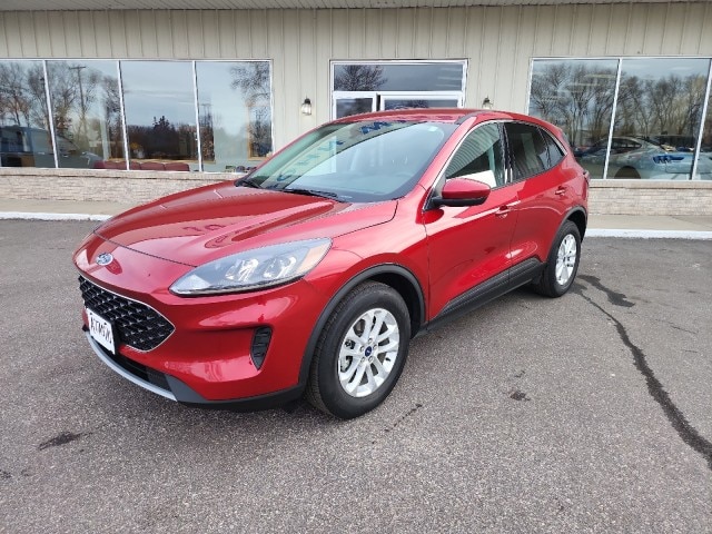 Used 2021 Ford Escape SE with VIN 1FMCU9G65MUA77070 for sale in Sauk Centre, Minnesota