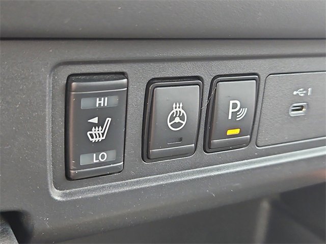2023 Nissan Frontier PRO-4X photo 4