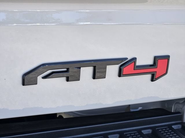 2026 GMC Sierra 1500 AT4 - Photo 7