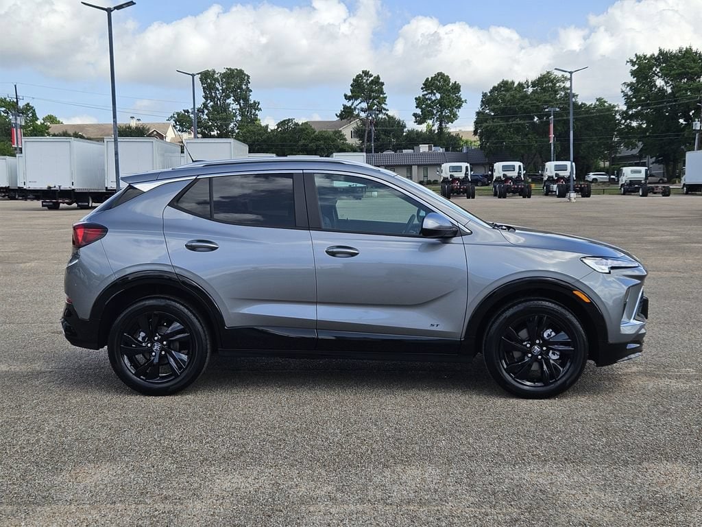 2026 Buick Encore GX Sport Touring - Photo 4