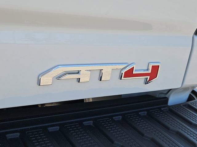 2026 GMC Sierra 2500HD AT4 - Photo 8