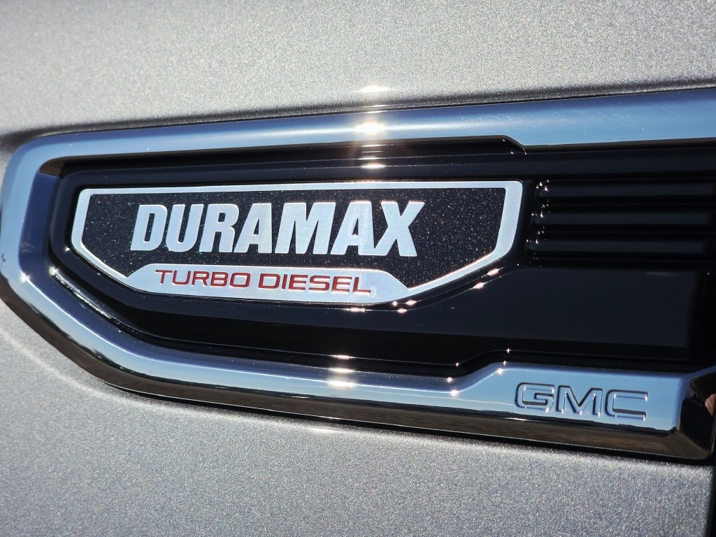 2026 GMC Sierra 1500 SLT - Photo 6