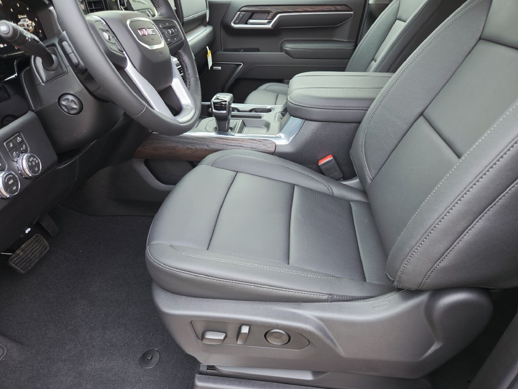 2026 GMC Sierra 1500 SLT - Photo 10