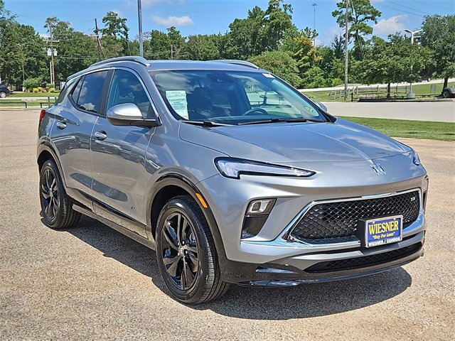 2025 Buick Encore GX Sport Touring photo 3