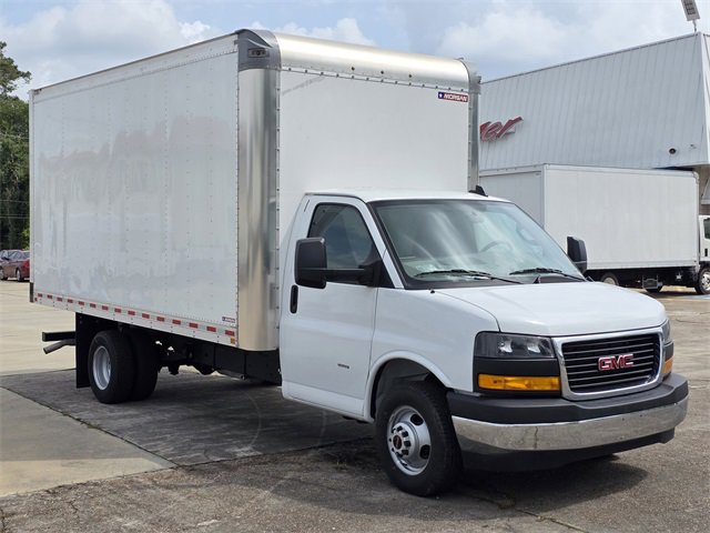 2024 Gmc Savana Cutaway 3500 photo 2