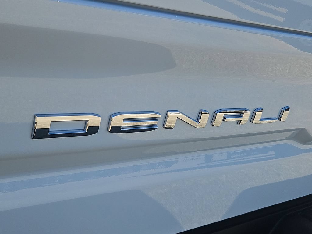 2026 GMC Sierra 1500 Denali - Photo 8