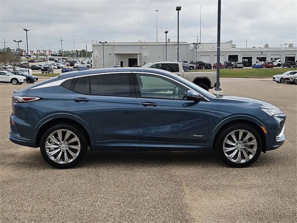 New 2026 Buick Envista Avenir SUV