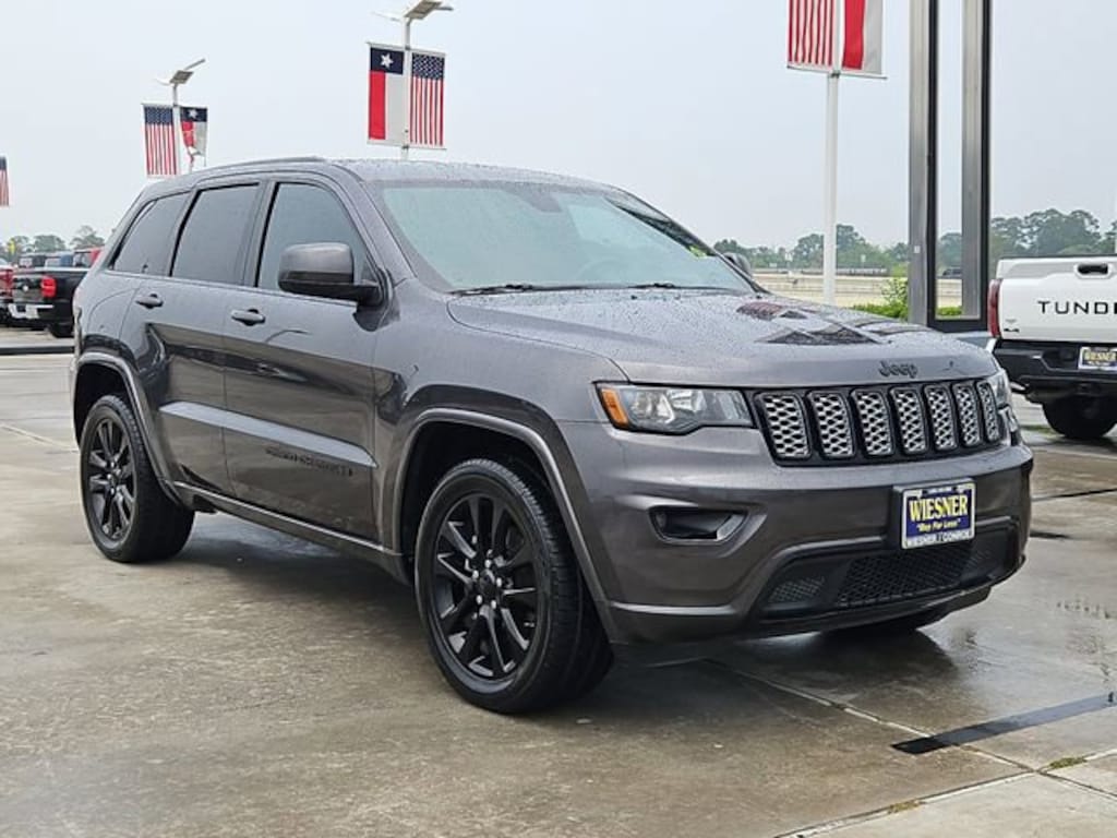 Used 2018 Jeep Grand Cherokee Altitude