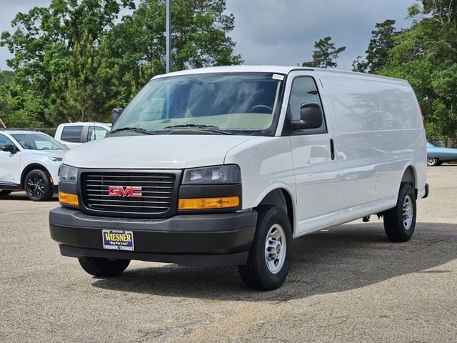 2026 GMC Savana 2500 Ext WB's photo