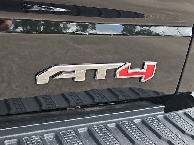 2026 GMC Sierra 1500 AT4 - Photo 8