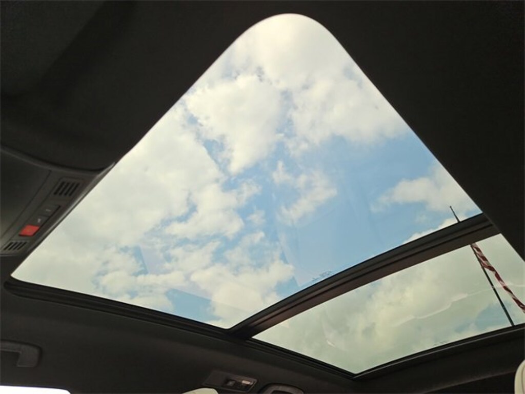 Used 2021 Volkswagen Tiguan SE