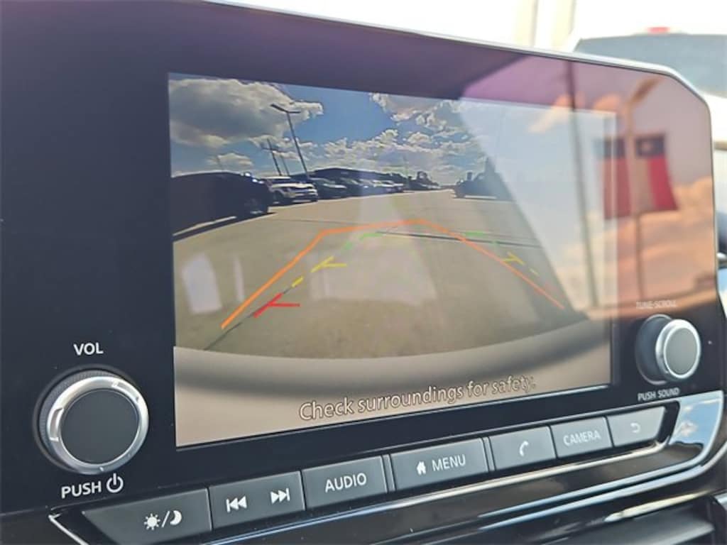 Used 2025 Nissan Pathfinder SV