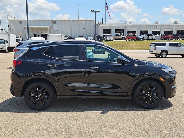 2026 Buick Encore GX Sport Touring photo 2