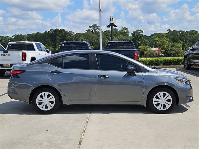 2025 Nissan Versa 1.6 S photo 4
