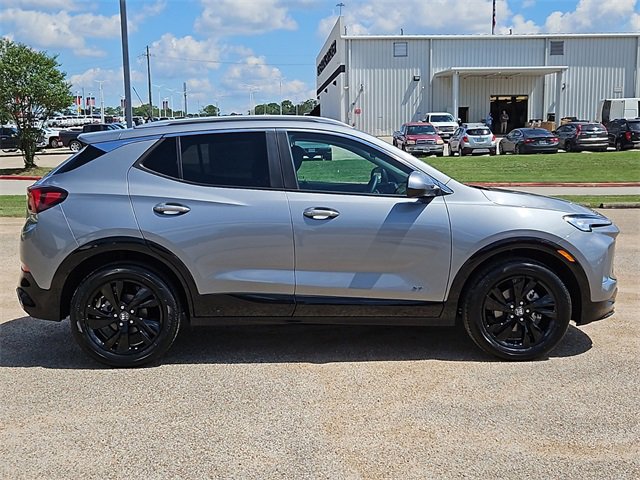 2025 Buick Encore GX Sport Touring photo 4