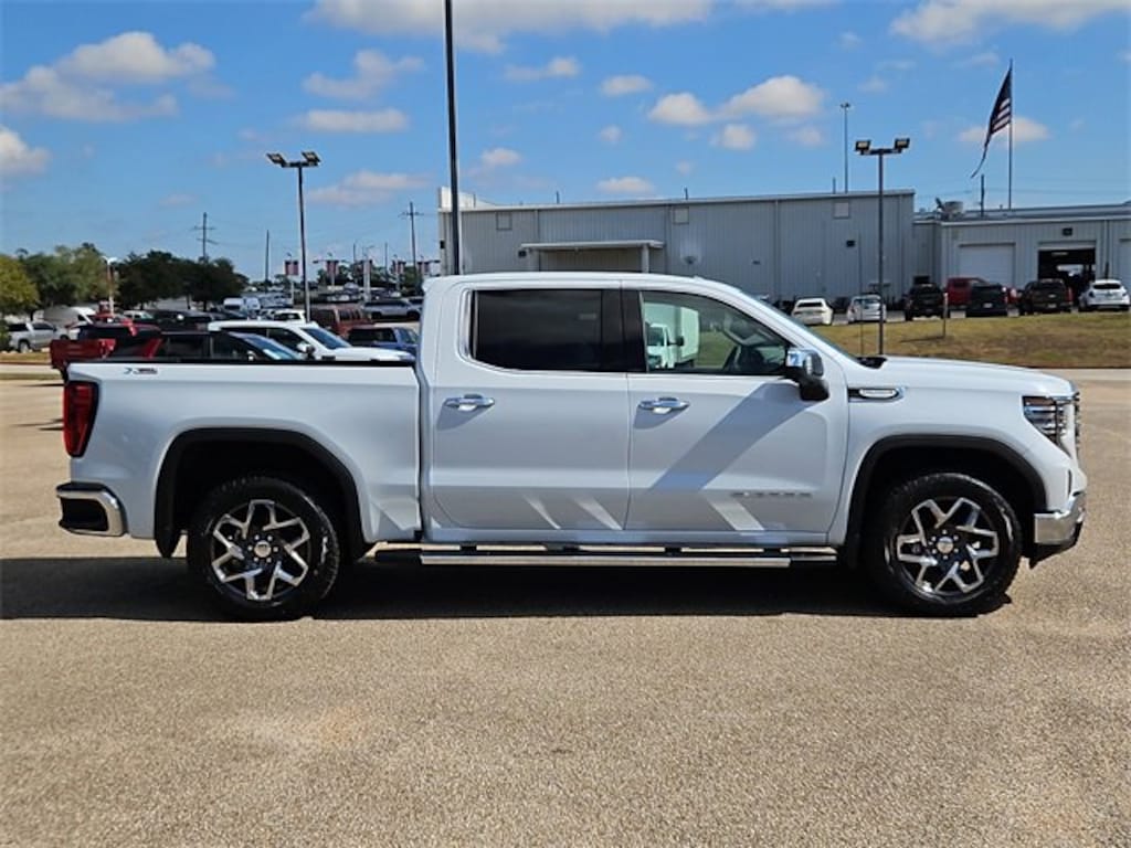 New 2026 GMC Sierra 1500 SLT Truck
