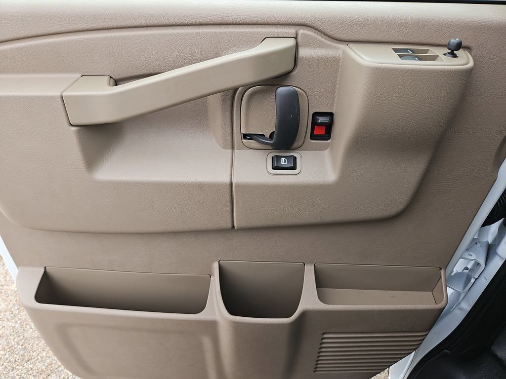 2026 GMC Savana Cargo Work Van - Photo 9