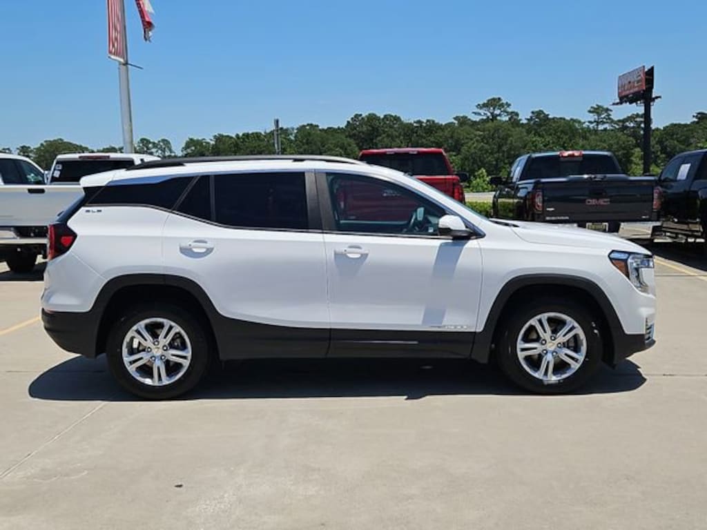 Used 2022 GMC Terrain SLE SUV