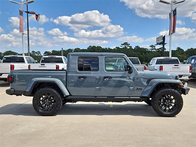 2024 Jeep Gladiator Sport photo 4