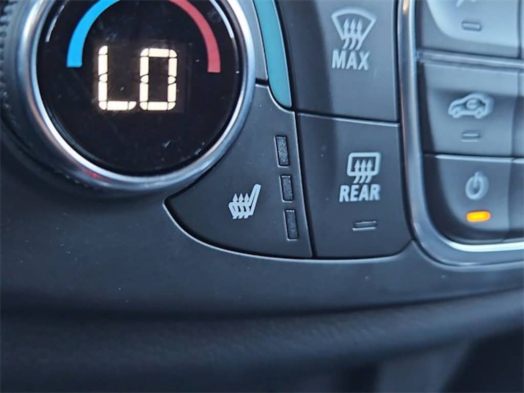 Certified 2023 Chevrolet Traverse LT Cloth SUV