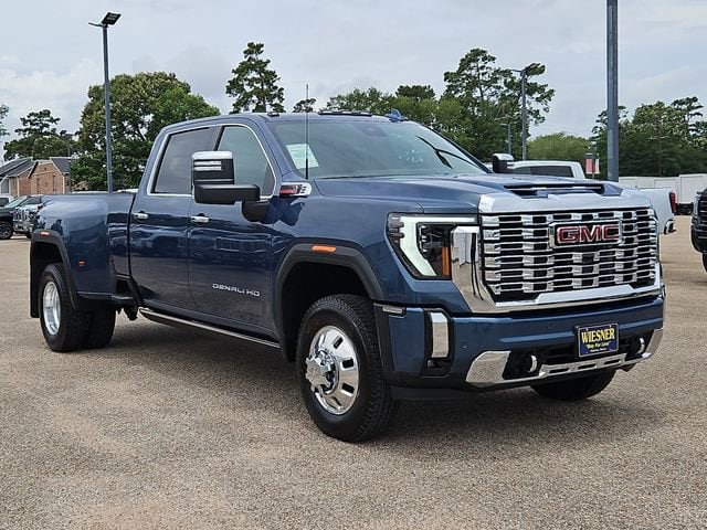 2026 GMC Sierra 3500HD Denali - Photo 3
