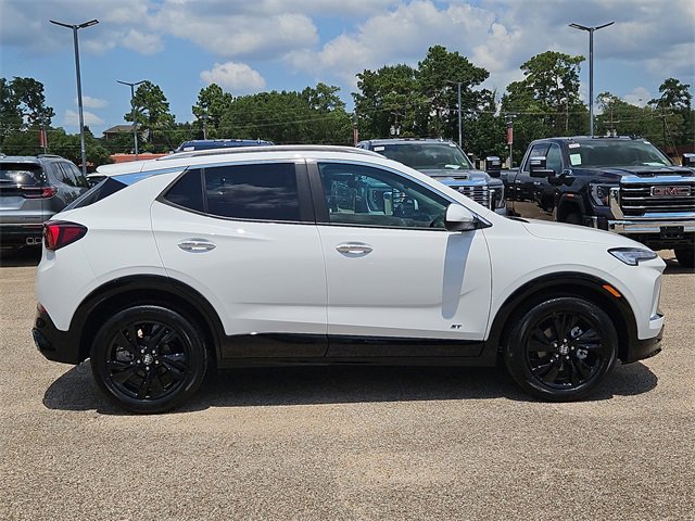 2026 Buick Encore GX Sport Touring photo 4