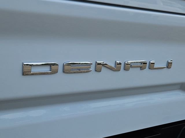 2026 GMC Sierra 3500HD Denali - Photo 8