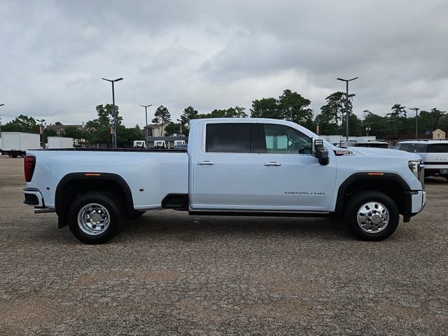 2026 GMC Sierra 3500HD Denali - Photo 4