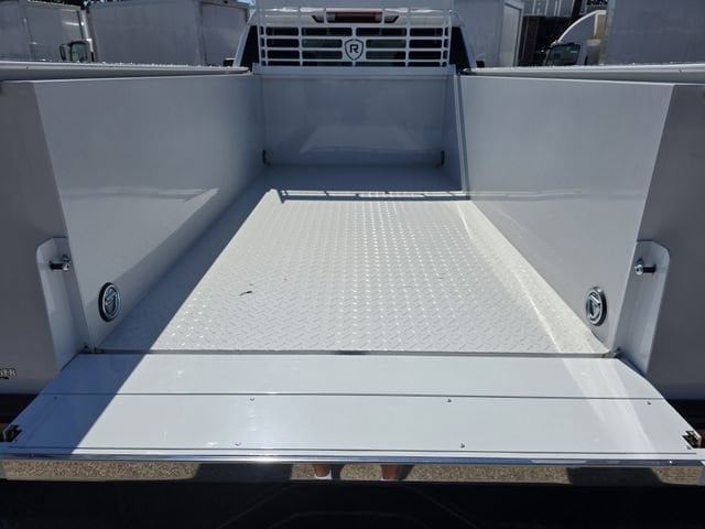 2025 GMC Sierra 2500HD Pro - Photo 9