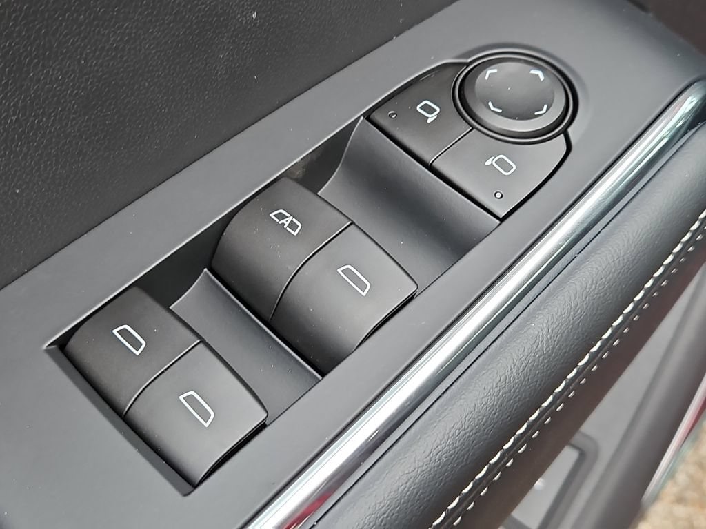 2026 GMC Acadia Elevation - Photo 13