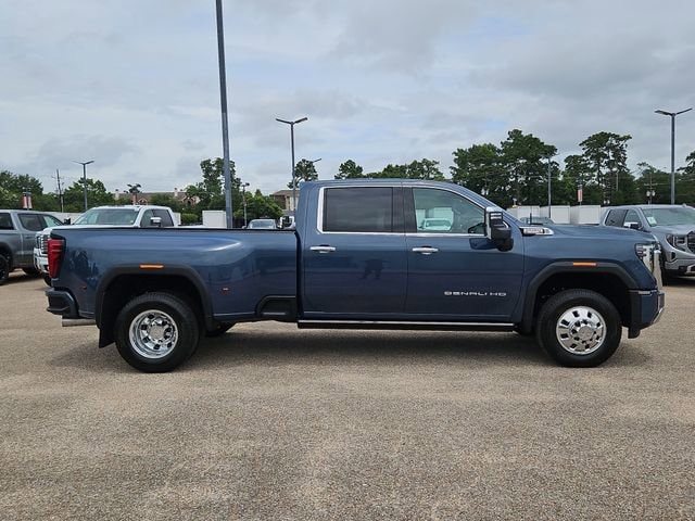 2026 GMC Sierra 3500HD Denali - Photo 4
