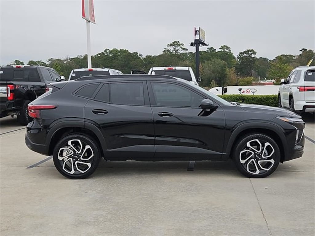 Used 2024 Chevrolet Trax 2RS SUV