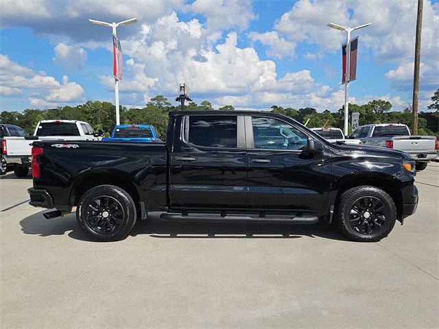 2023 Chevrolet Silverado 1500 Custom photo 4