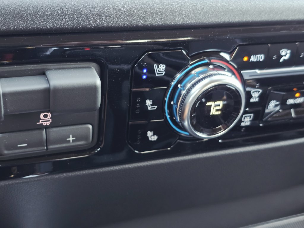 2026 GMC Sierra 1500 SLT - Photo 17