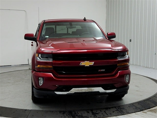 Used 2018 Chevrolet Silverado 1500 LT with VIN 3GCUKREC1JG497771 for sale in Savannah, TN