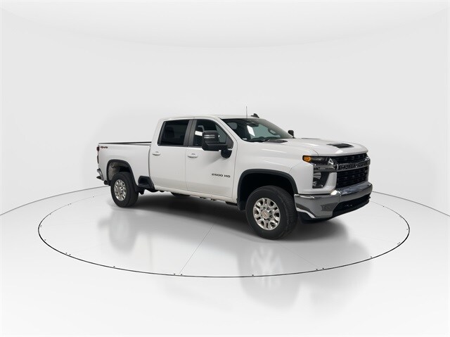 2022 Chevrolet Silverado 2500HD LT photo 2
