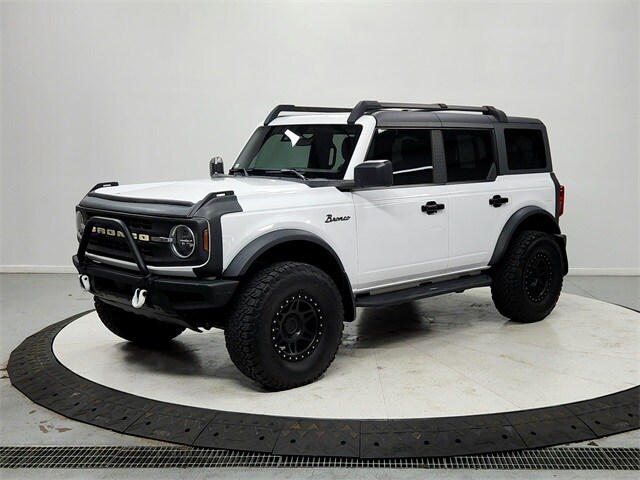 2023 Ford Bronco Base photo 3