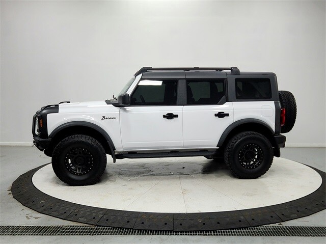 2023 Ford Bronco Base photo 4