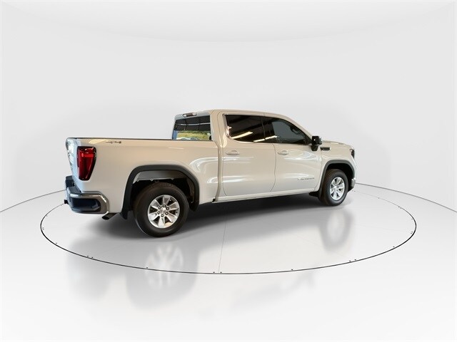 2022 Gmc Sierra 1500 SLE photo 3