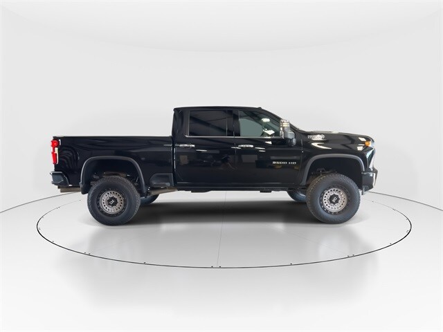 2022 Chevrolet Silverado 3500HD High Country photo 5