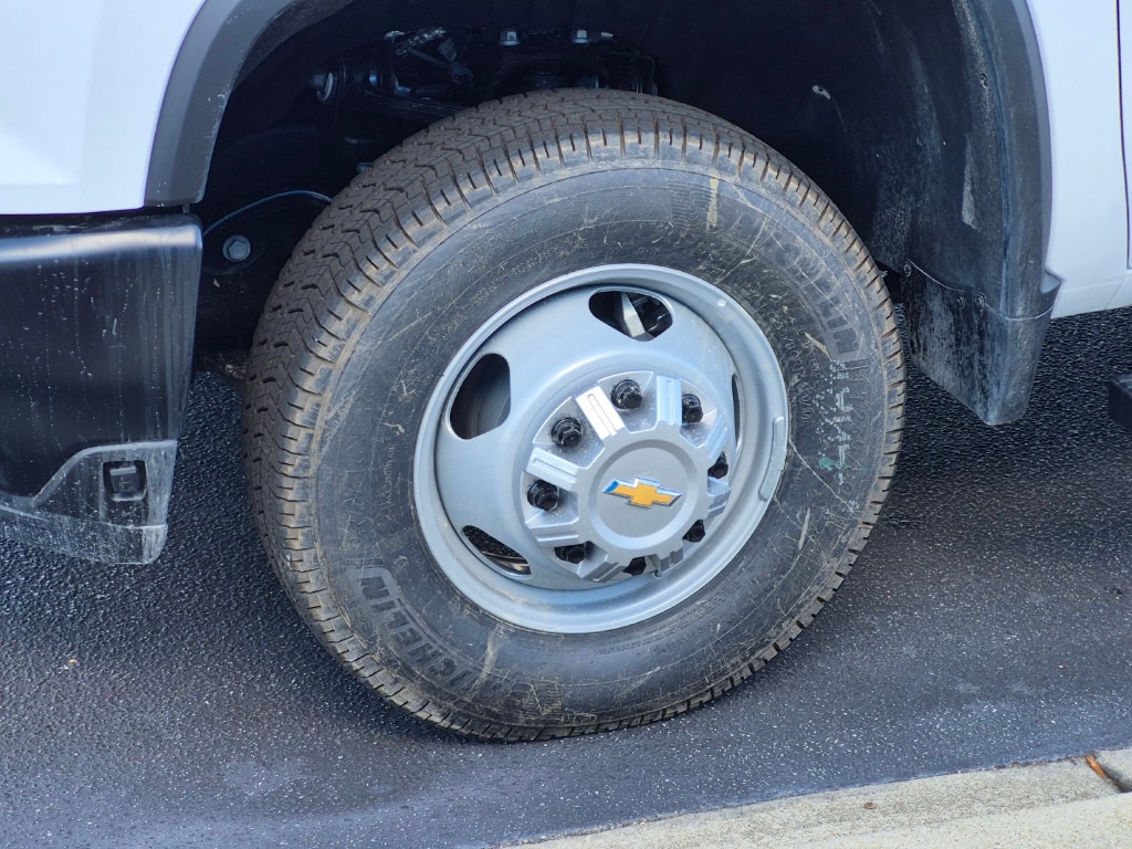 2026 Chevrolet Silverado 3500 HD Work Truck - Photo 9