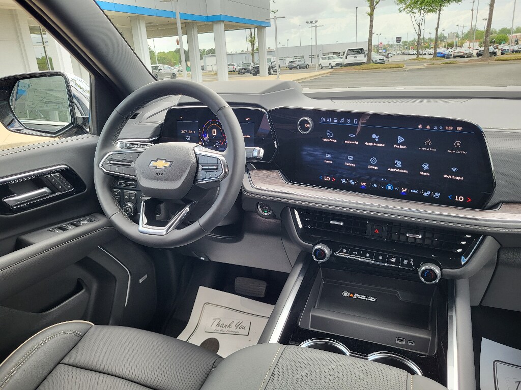 2026 Chevrolet Suburban Premier - Photo 19