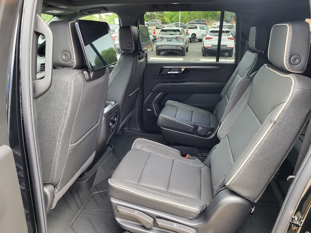 2026 Chevrolet Suburban Premier - Photo 15