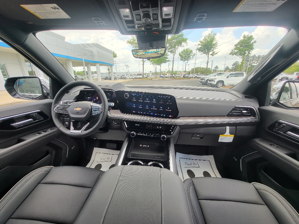 2026 Chevrolet Suburban Premier - Photo 18