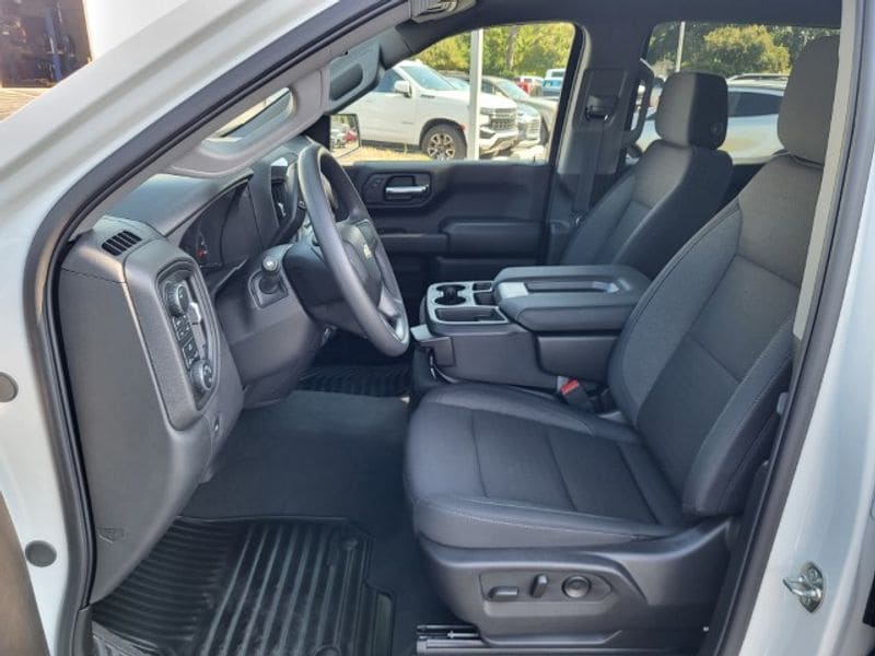 2025 Chevrolet Silverado 1500 Custom - Photo 13